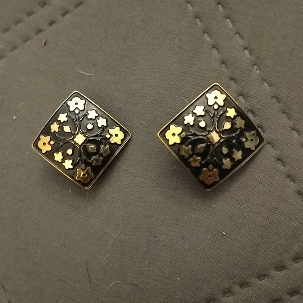 Vintage Clip On Black and Gold Earrings